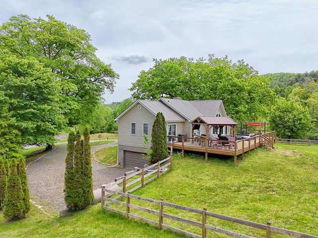 12 Chastain Road, Murphy, NC 28906