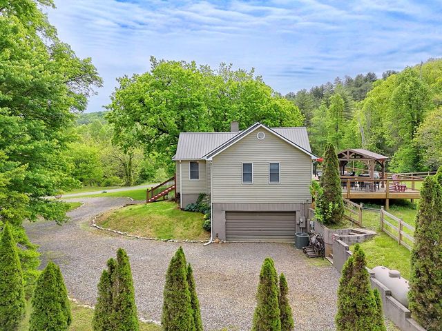 12 Chastain Road, Murphy, NC 28906
