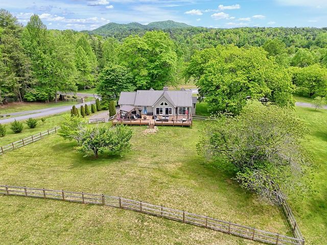 12 Chastain Road, Murphy, NC 28906