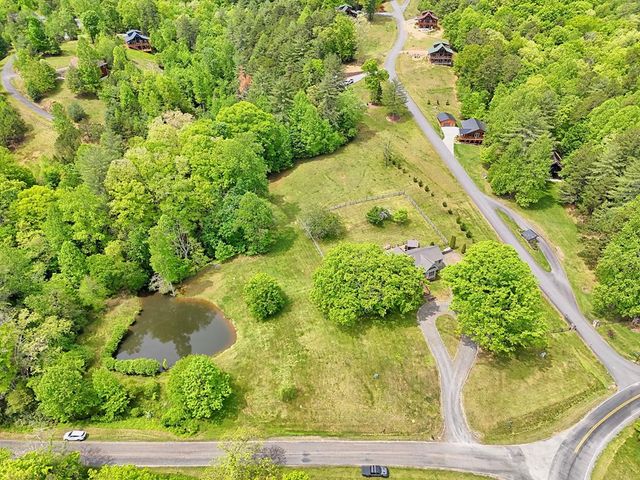 12 Chastain Road, Murphy, NC 28906