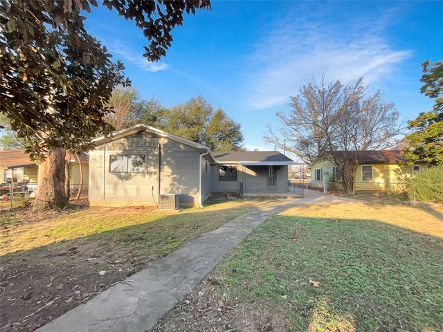 2016 Bluebonnet Avenue, Denison, TX 75020