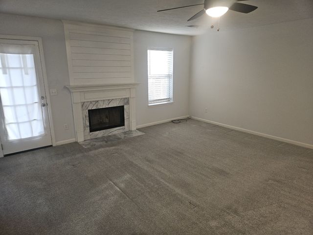 415 Lake Forest Dr, La Vergne, TN 37086