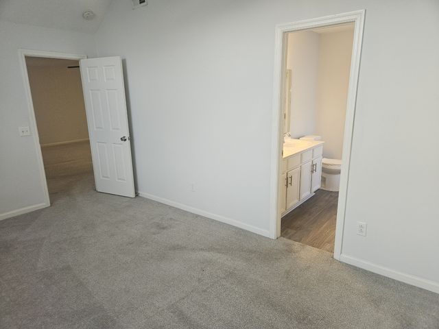 415 Lake Forest Dr, La Vergne, TN 37086