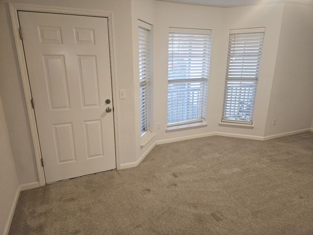 415 Lake Forest Dr, La Vergne, TN 37086