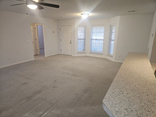 415 Lake Forest Dr, La Vergne, TN 37086