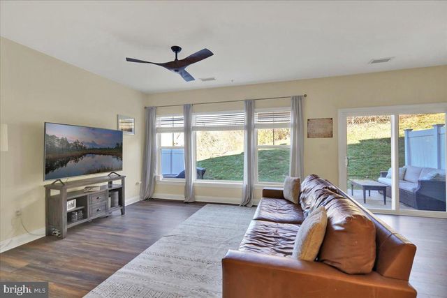 24 WEXFORD CT, Morgantown, PA 19543