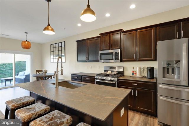 24 WEXFORD CT, Morgantown, PA 19543