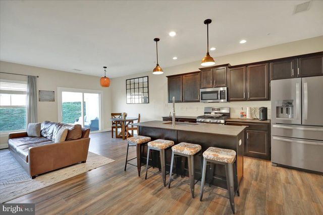 24 WEXFORD CT, Morgantown, PA 19543