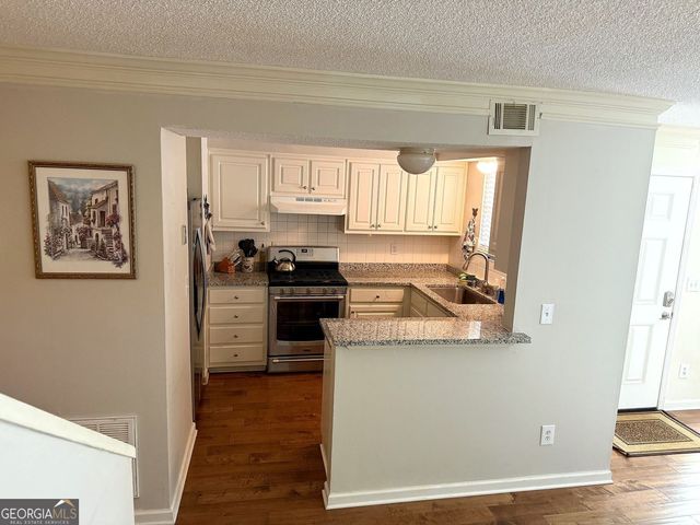 554 Picketts Bend Circle, Marietta, GA 30008