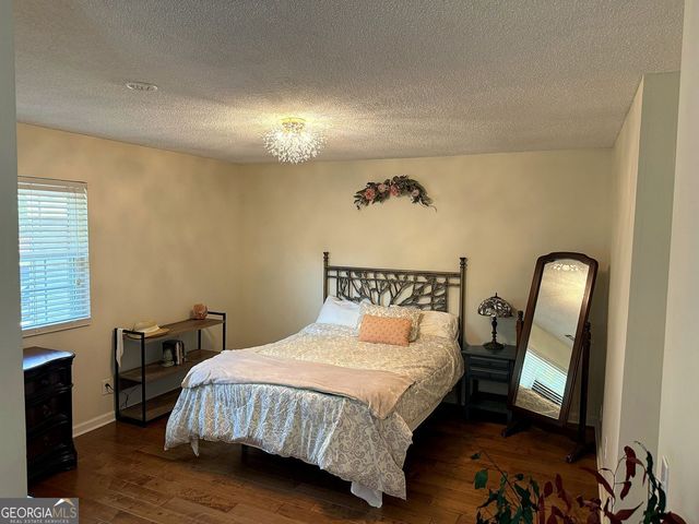554 Picketts Bend Circle, Marietta, GA 30008