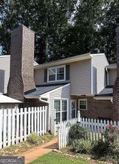 554 Picketts Bend Circle, Marietta, GA 30008