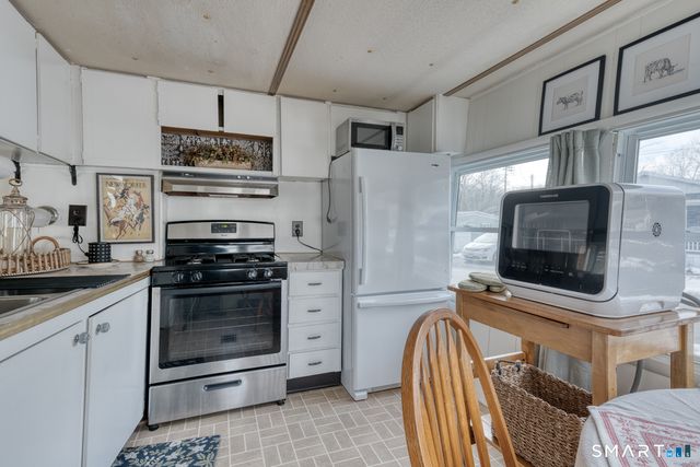 42 Grandview Circle, Mansfield, CT 06268