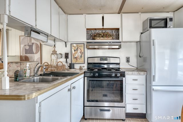 42 Grandview Circle, Mansfield, CT 06268