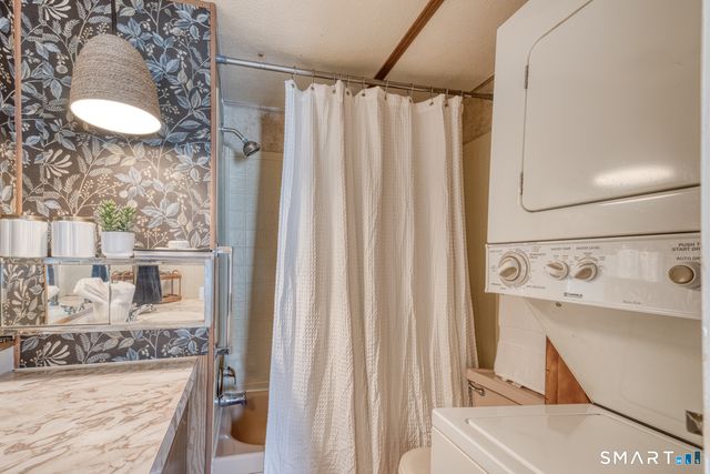 42 Grandview Circle, Mansfield, CT 06268