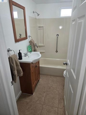 1840 6TH, North Richmond, CA 94801