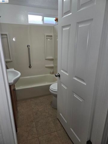 1840 6TH, North Richmond, CA 94801