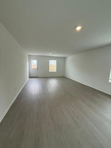 214 Kyanite DR, Maxwell, TX 78656