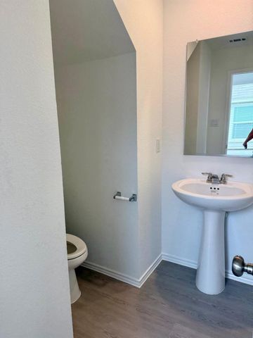 214 Kyanite DR, Maxwell, TX 78656