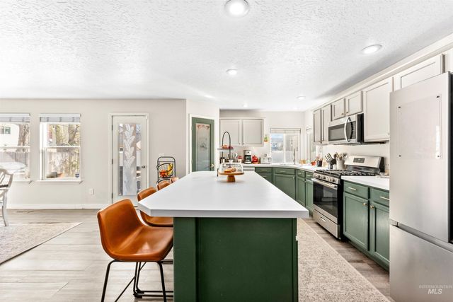 5021 Lathrop Place, Caldwell, ID 83605