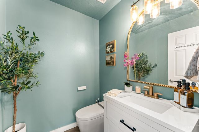 5021 Lathrop Place, Caldwell, ID 83605