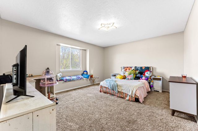 5021 Lathrop Place, Caldwell, ID 83605