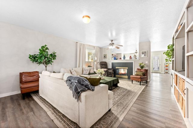 5021 Lathrop Place, Caldwell, ID 83605