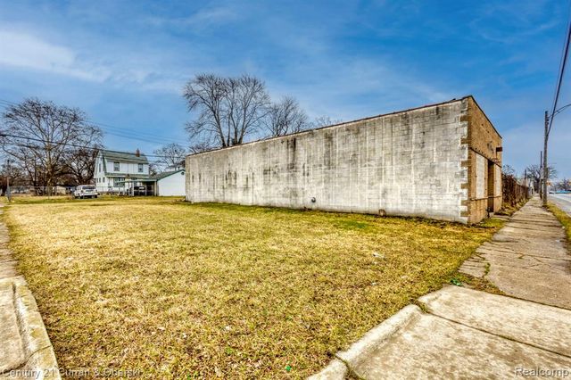 14008 Meyers Road, Detroit, MI 48227