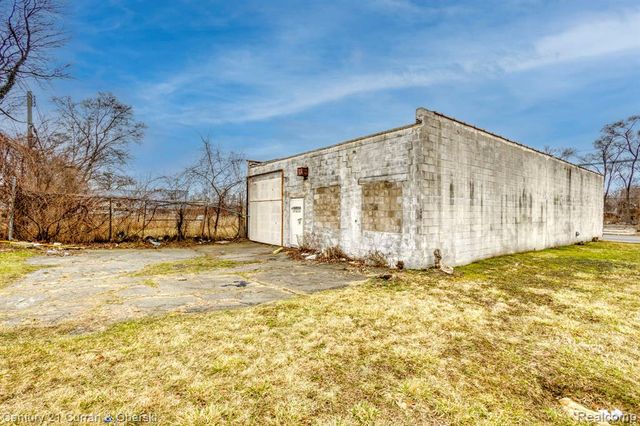 14008 Meyers Road, Detroit, MI 48227