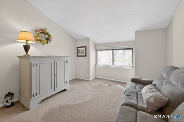 62 Monticello Drive 62, Branford, CT 06405