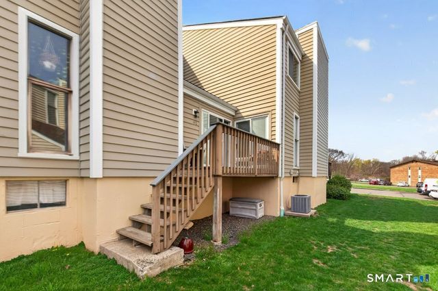 62 Monticello Drive 62, Branford, CT 06405