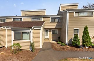 62 Monticello Drive 62, Branford, CT 06405