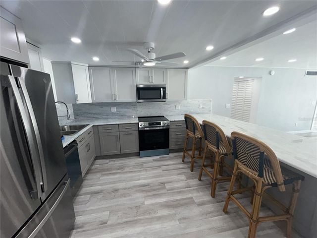 7625 SUN ISLAND DRIVE S 108, South Pasadena, FL 33707