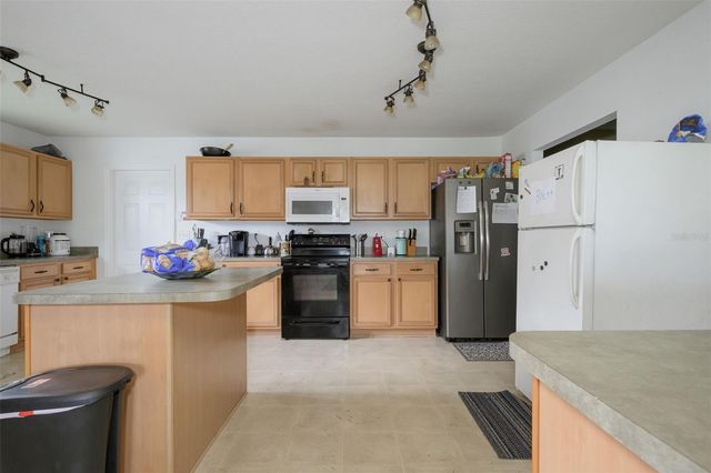 11 RIDDLE DRIVE, Palm Coast, FL 32164