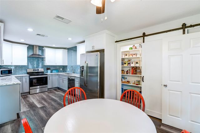 6901 Briardale Drive, North Richland Hills, TX 76182