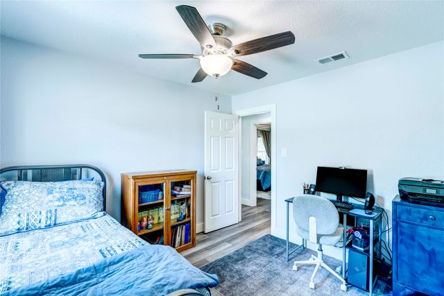 6901 Briardale Drive, North Richland Hills, TX 76182