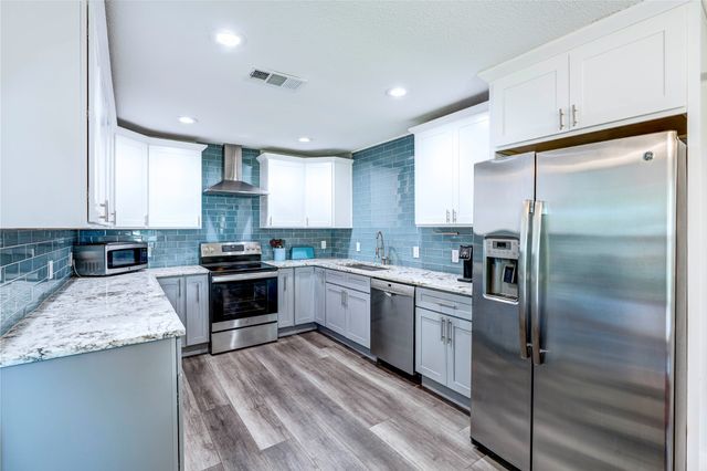 6901 Briardale Drive, North Richland Hills, TX 76182
