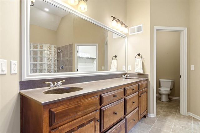 10306 North Brooklyn Avenue, Kansas City, MO 64155