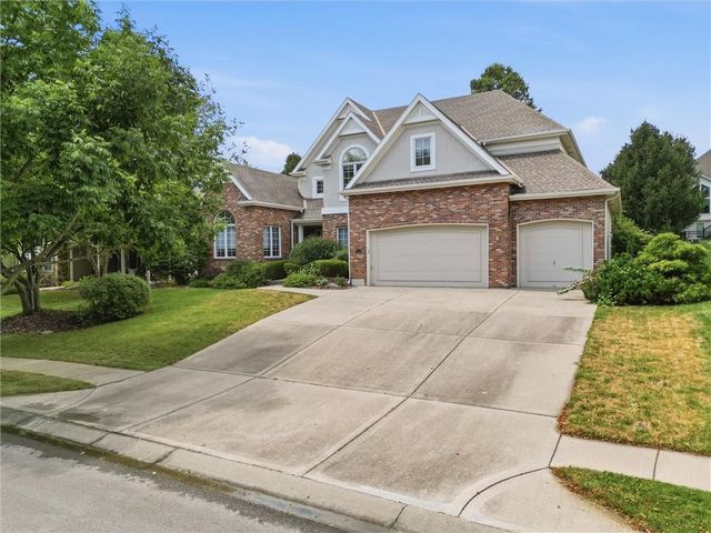 10306 North Brooklyn Avenue, Kansas City, MO 64155