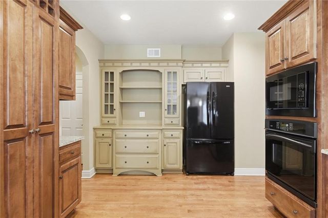 10306 North Brooklyn Avenue, Kansas City, MO 64155