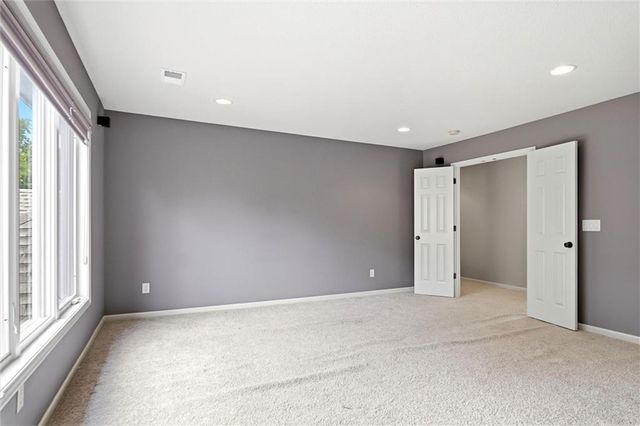 10306 North Brooklyn Avenue, Kansas City, MO 64155