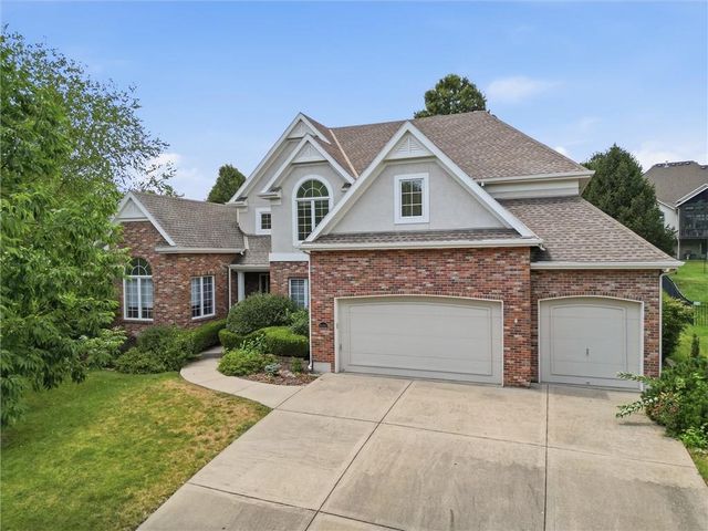 10306 North Brooklyn Avenue, Kansas City, MO 64155