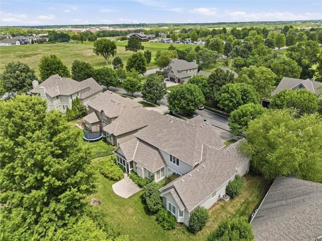 10306 North Brooklyn Avenue, Kansas City, MO 64155