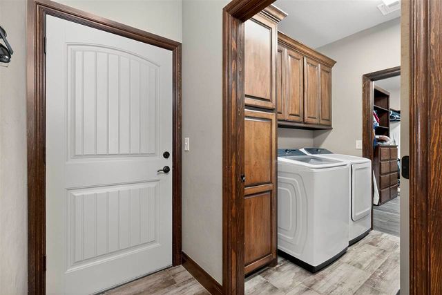 14068 NE Prairie Hill Cir, Elgin, OK 73538