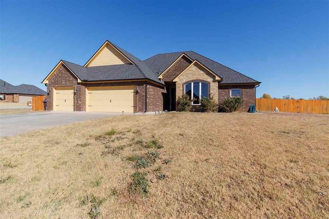 14068 NE Prairie Hill Cir, Elgin, OK 73538