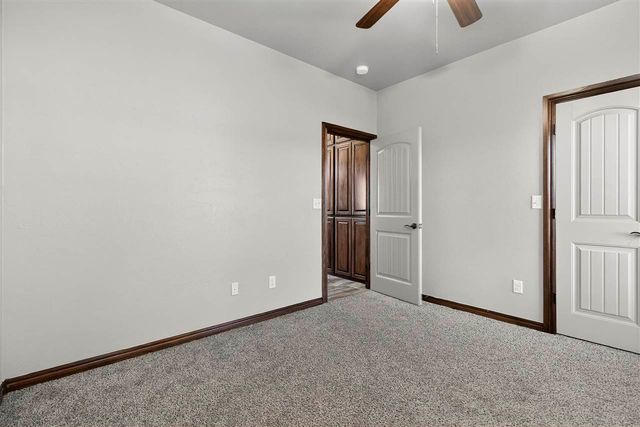 14068 NE Prairie Hill Cir, Elgin, OK 73538