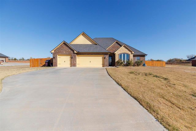 14068 NE Prairie Hill Cir, Elgin, OK 73538