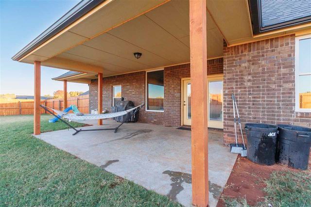14068 NE Prairie Hill Cir, Elgin, OK 73538