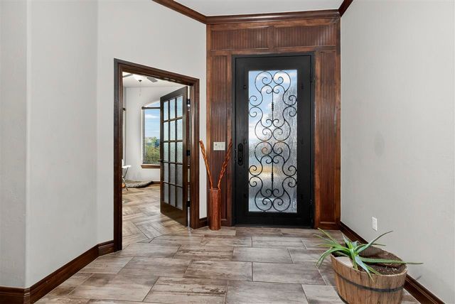 14068 NE Prairie Hill Cir, Elgin, OK 73538