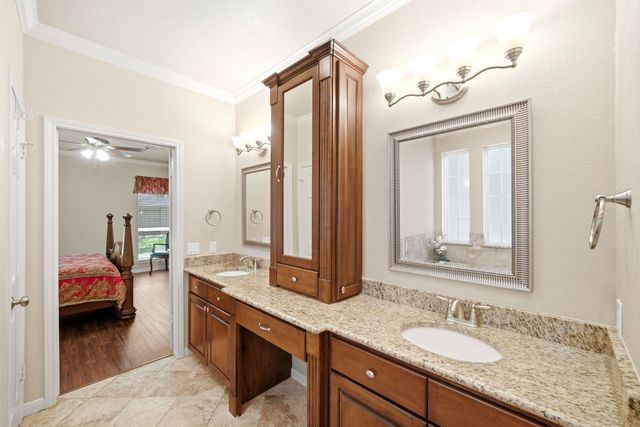1014 Pinewood Lane, Seabrook, TX 77586
