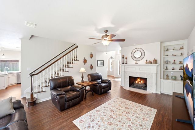 1014 Pinewood Lane, Seabrook, TX 77586